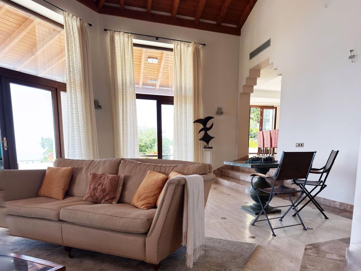 Villa/Maison de 5 chambres de location de vacances à La Zagaleta avec piscine garage - 10 000 € (Ref: 9733324)