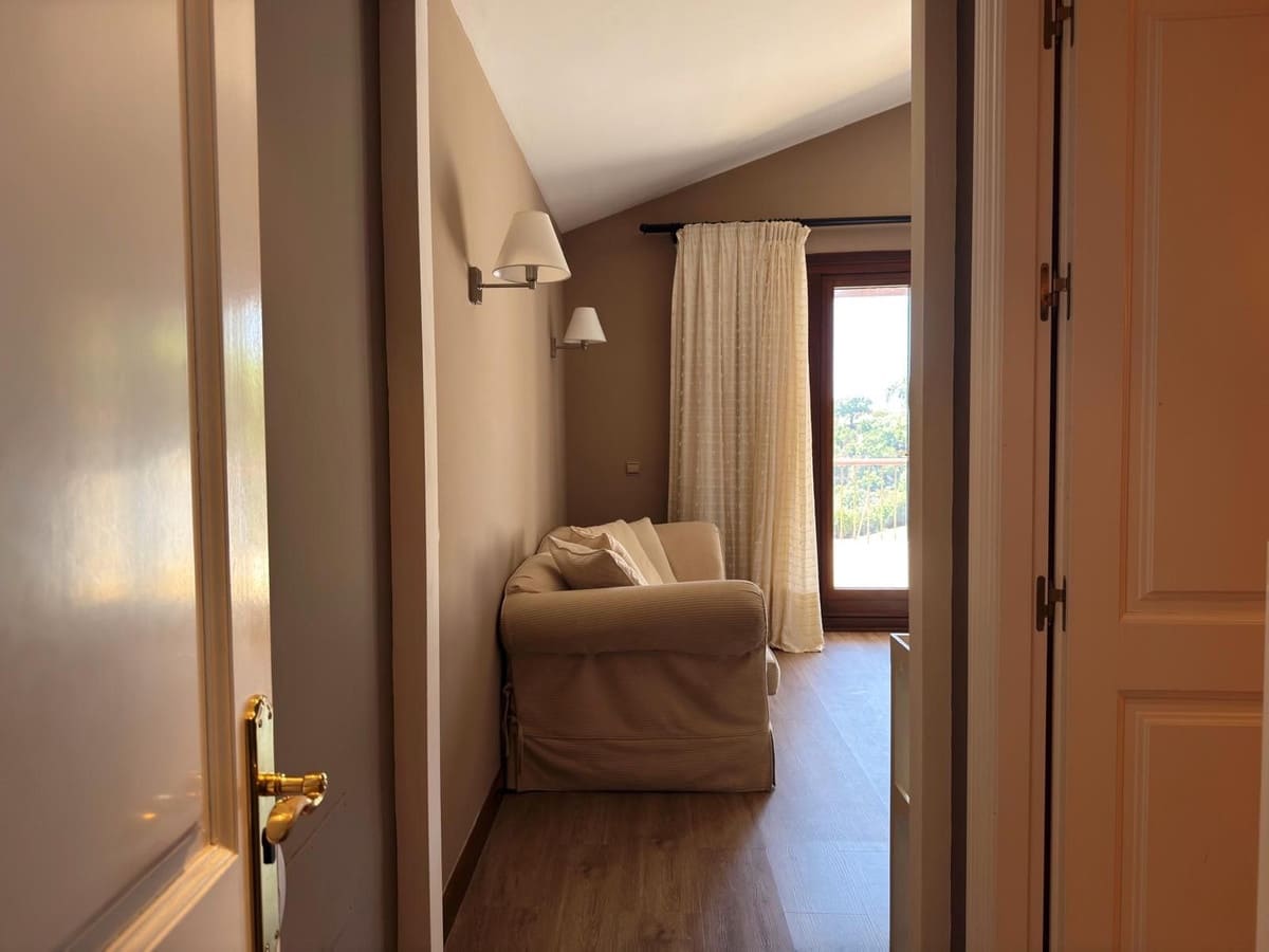 Villa/Maison de 5 chambres de location de vacances à La Zagaleta avec piscine garage - 10 000 € (Ref: 9733324)