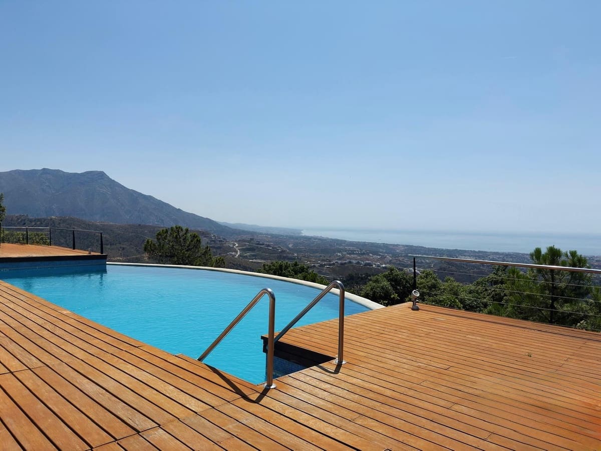 5 bedroom Villa for holiday rental in La Zagaleta with pool garage - € 10,000 (Ref: 9733324)