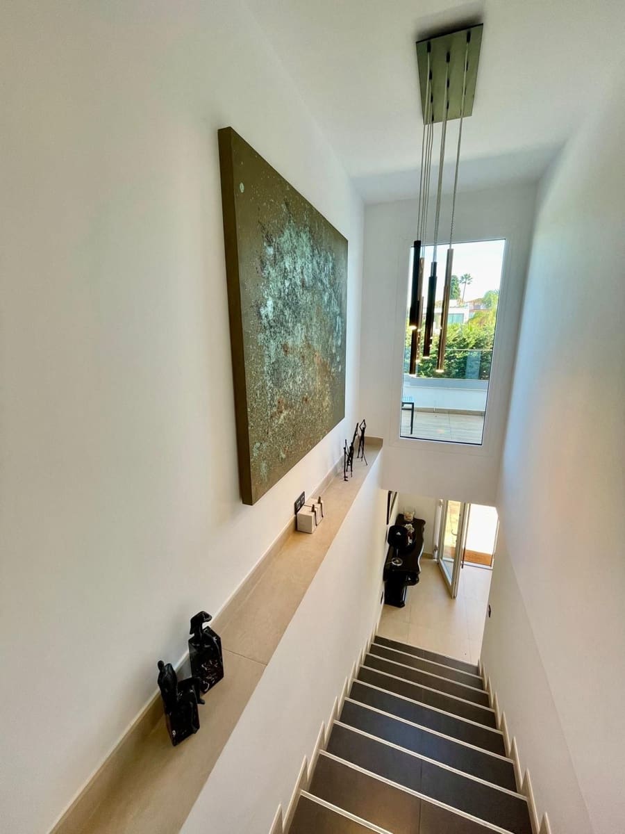 7 bedroom Villa for sale in San Pedro de Alcantara with pool garage - € 3,000,000 (Ref: 9733325)