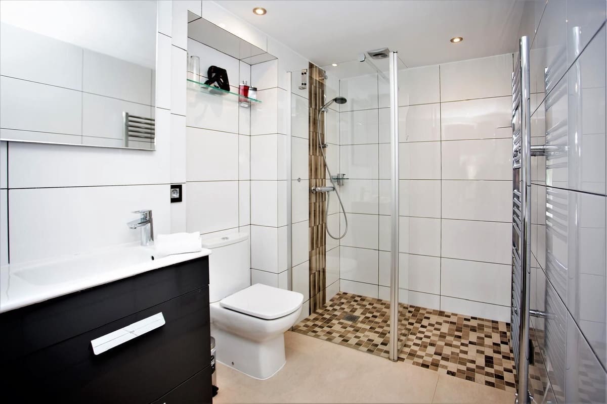 7 bedroom Villa for sale in San Pedro de Alcantara with pool garage - € 3,000,000 (Ref: 9733325)