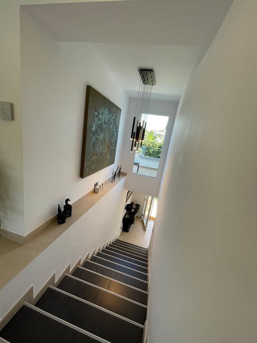 7 bedroom Villa for rent in San Pedro de Alcantara with pool garage - € 16,000 (Ref: 9733326)