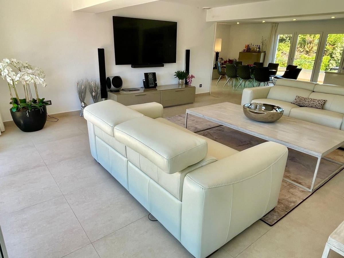 7 bedroom Villa for rent in San Pedro de Alcantara with pool garage - € 16,000 (Ref: 9733326)