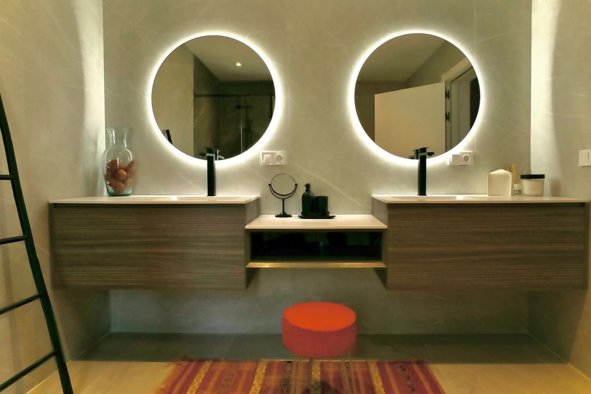 4 bedroom Villa for holiday rental in Casares with pool garage - € 15,000 (Ref: 9733328)