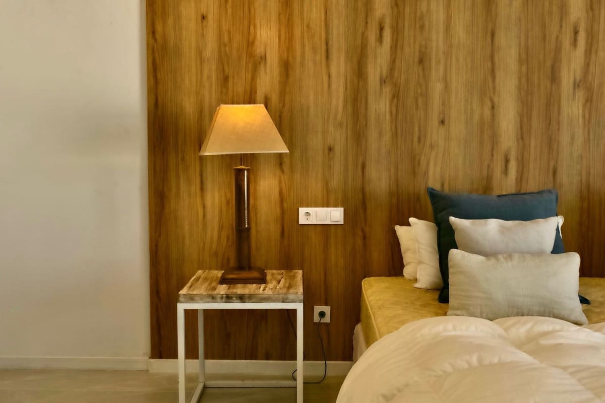 4 bedroom Villa for holiday rental in Casares with pool garage - € 15,000 (Ref: 9733328)