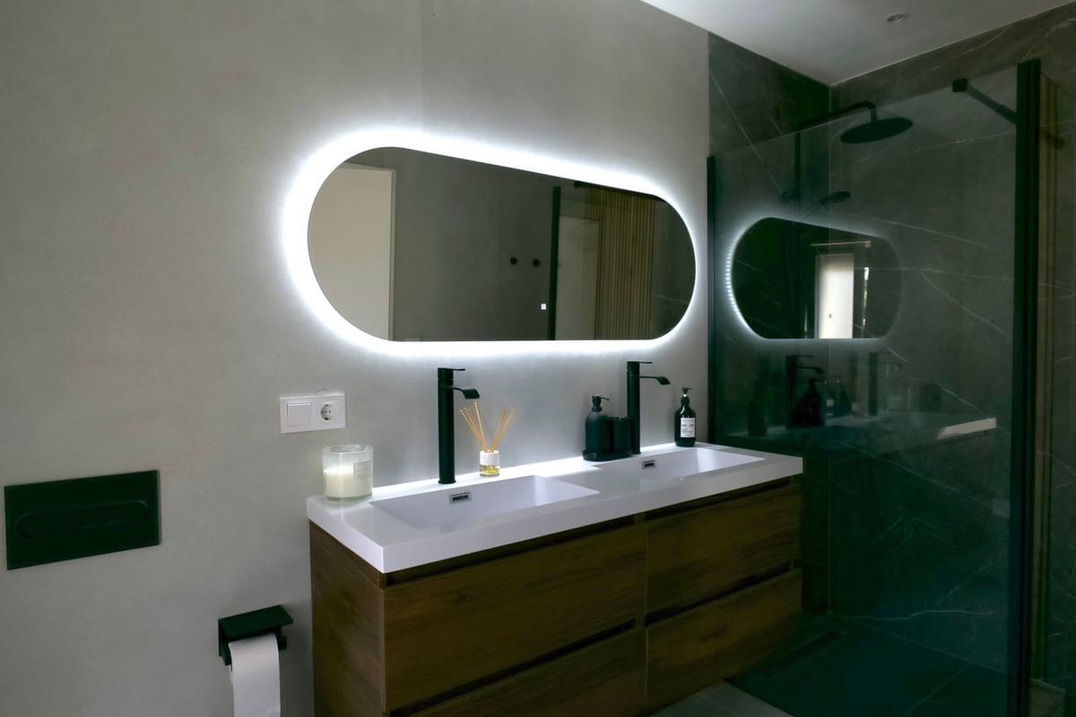 4 bedroom Villa for holiday rental in Casares with pool garage - € 15,000 (Ref: 9733328)