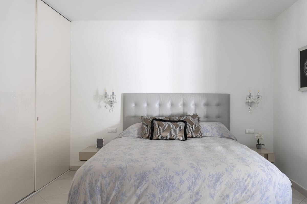 5 soverom Villa til salgs i Sotogrande med svømmebasseng garasje - € 2 195 000 (Ref: 9733329)