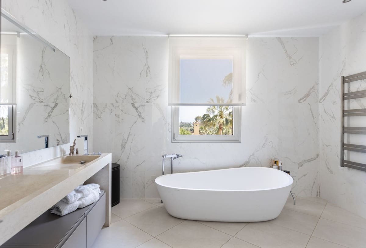 5 soverom Villa til salgs i Sotogrande med svømmebasseng garasje - € 2 195 000 (Ref: 9733329)