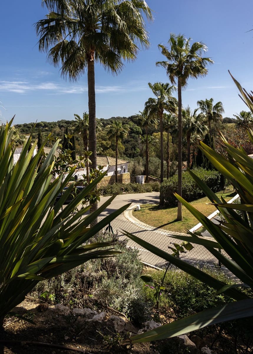5 bedroom Villa for rent in Sotogrande with pool garage - € 10,000 (Ref: 9733330)