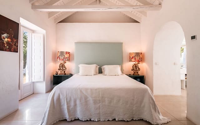 3 slaapkamer Villa te huur in Nueva Andalucia, Marbella met zwembad garage - € 7.000 (Ref: 9733331)