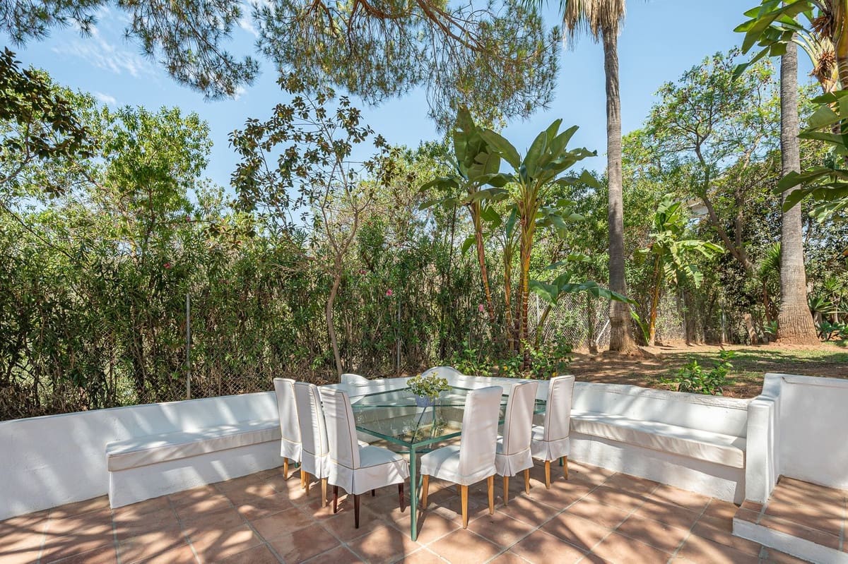 3 bedroom Villa for rent in Nueva Andalucia with pool garage - € 7,000 (Ref: 9733331)