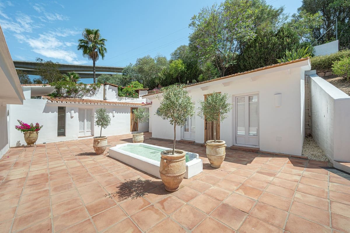 3 bedroom Villa for holiday rental in Nueva Andalucia with pool garage - € 4,800 (Ref: 9733332)