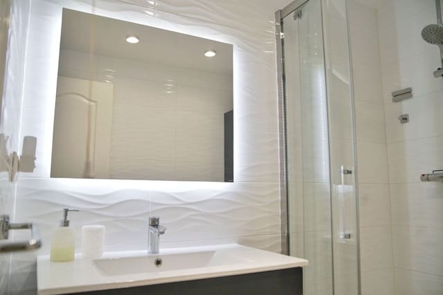 Chalet de 4 habitaciones en La Cala de Mijas, Mijas en venta con piscina garaje - 989.000 € (Ref: 9733333)