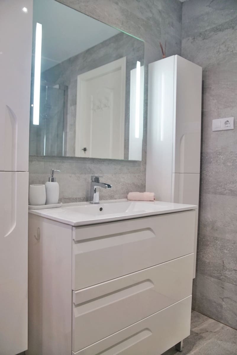 4 bedroom Villa for rent in La Cala de Mijas with pool garage - € 6,000 (Ref: 9733334)