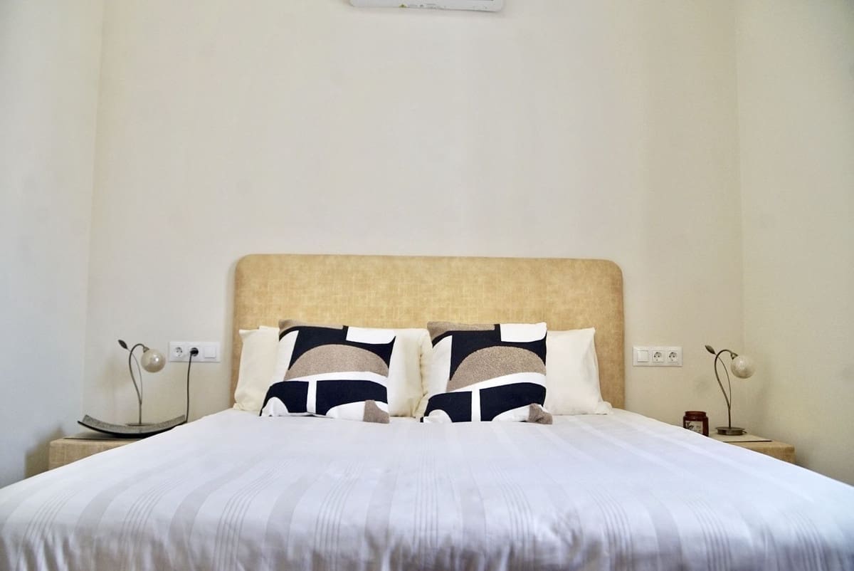 4 bedroom Villa for rent in La Cala de Mijas with pool garage - € 6,000 (Ref: 9733334)