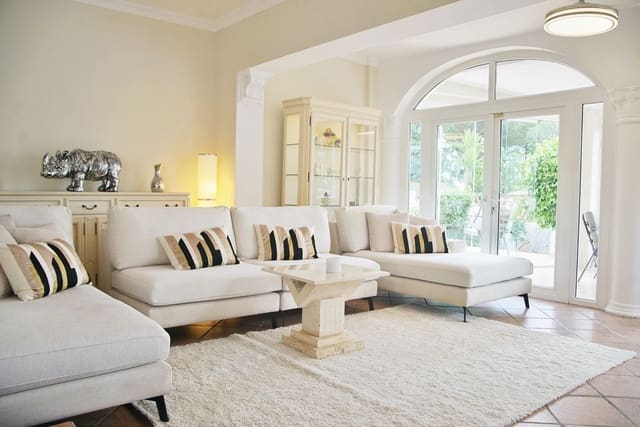 4 makuuhuone Huvila vuokrattavana paikassa La Cala de Mijas, Mijas mukana uima-altaan 
autotalli - 6 000 € (Ref: 9733334)