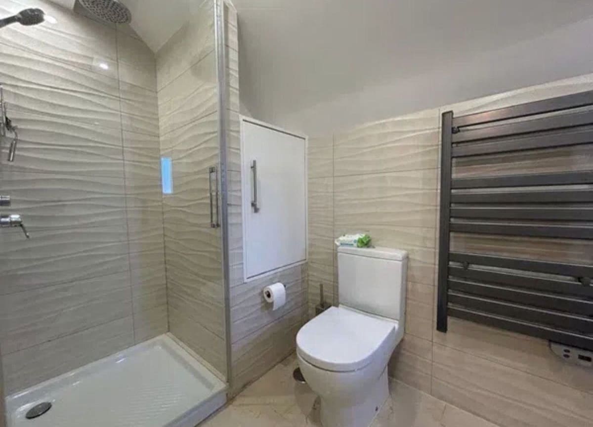 4 bedroom Townhouse for rent in Marbella with pool garage - € 4,000 (Ref: 9733335)