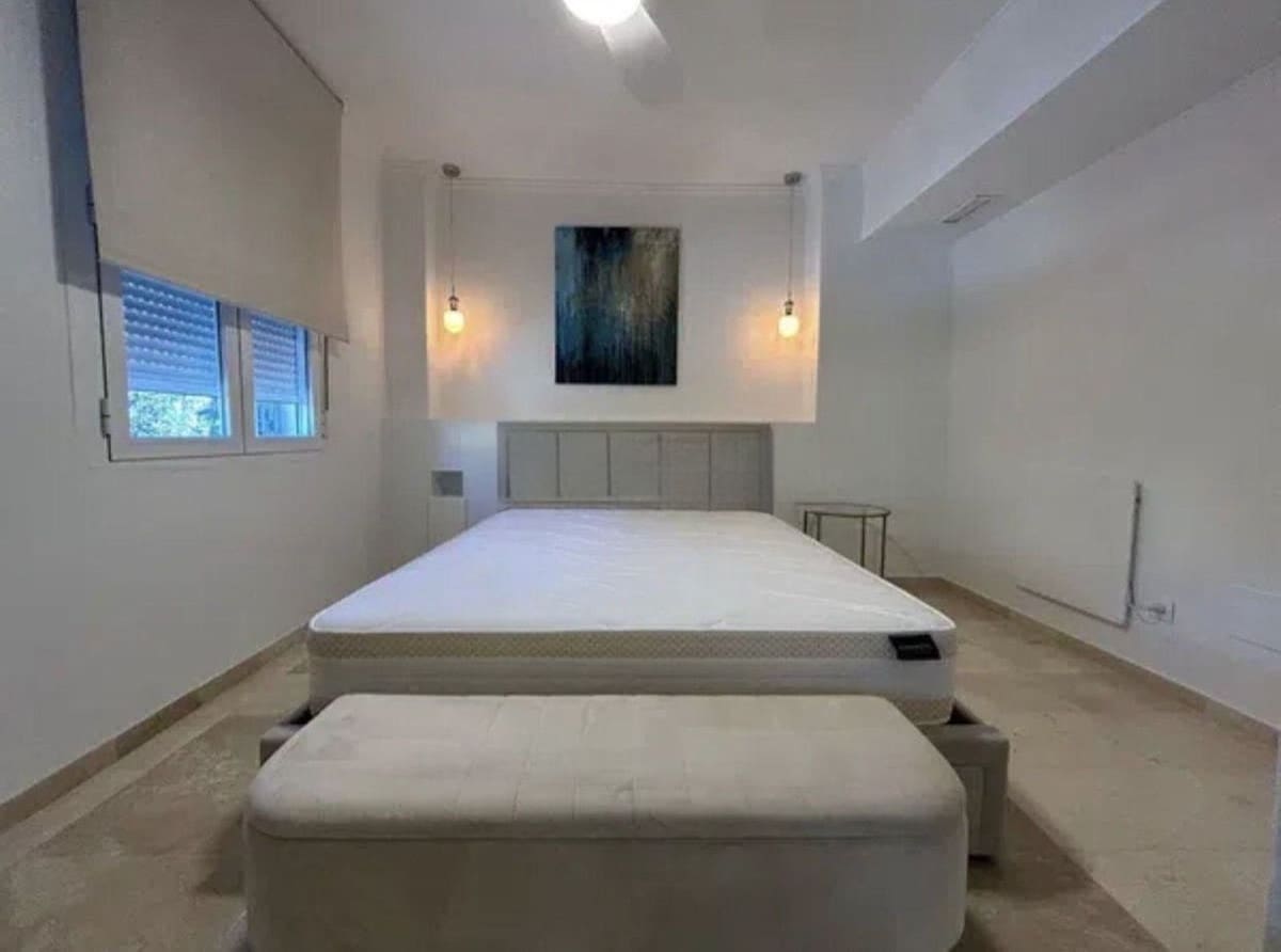 4 bedroom Townhouse for rent in Marbella with pool garage - € 4,000 (Ref: 9733335)