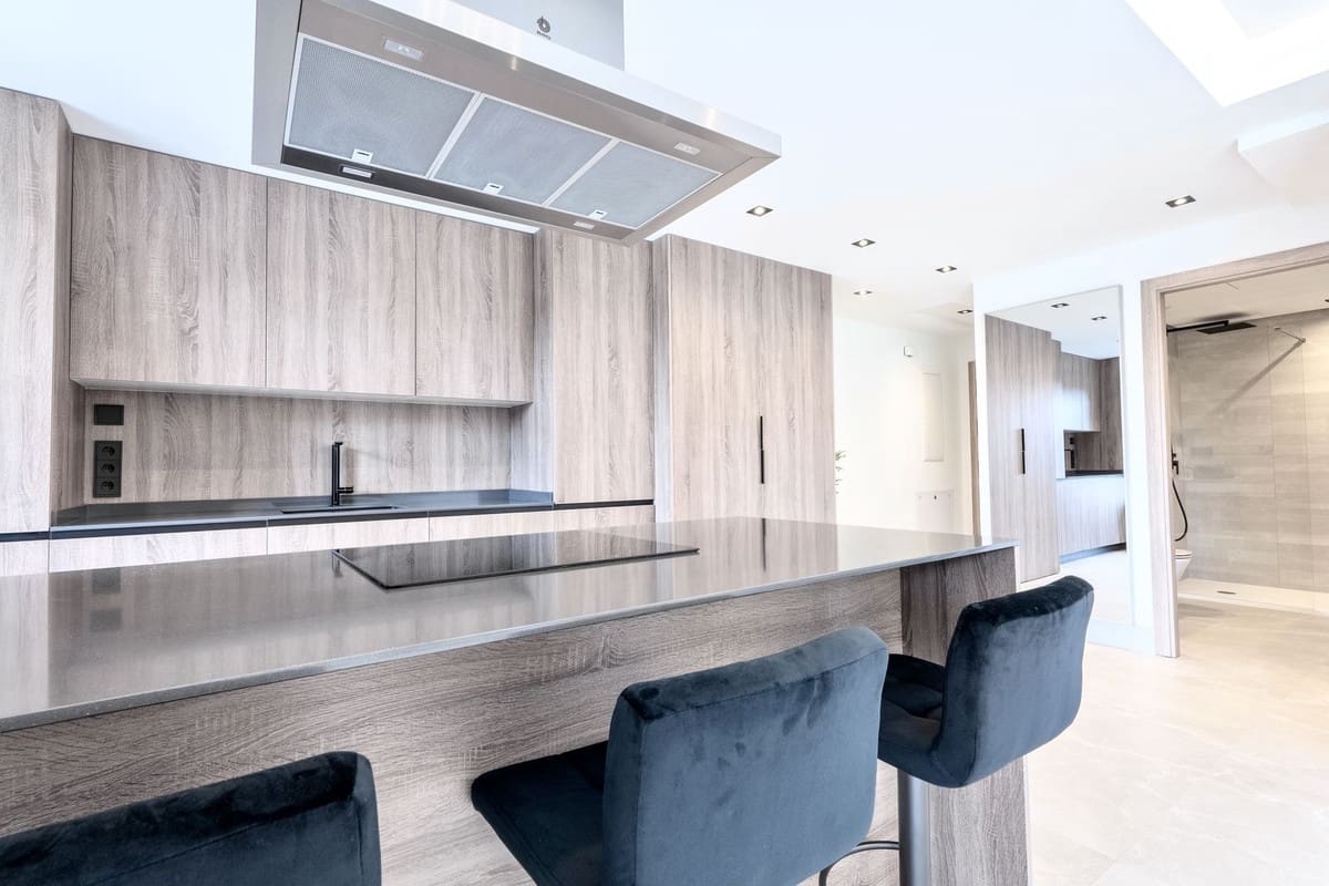 3 bedroom Apartment for rent in Cerro del Aguila with pool garage - € 3,900 (Ref: 9733336)