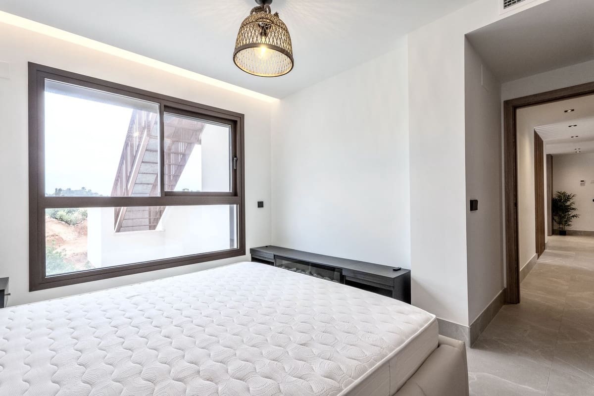 3 soverom Leilighet til leie i Cerro del Aguila med svømmebasseng garasje - € 3 700 (Ref: 9733336)