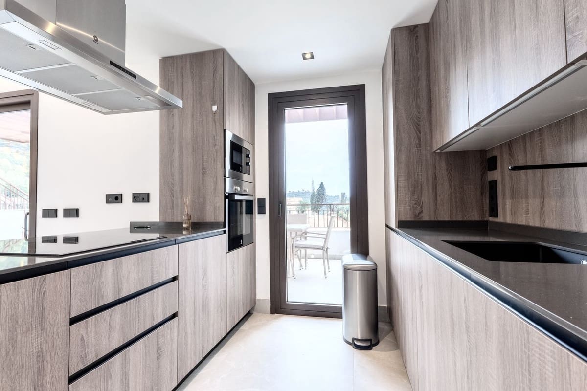 3 soverom Leilighet til leie i Cerro del Aguila med svømmebasseng garasje - € 3 700 (Ref: 9733336)