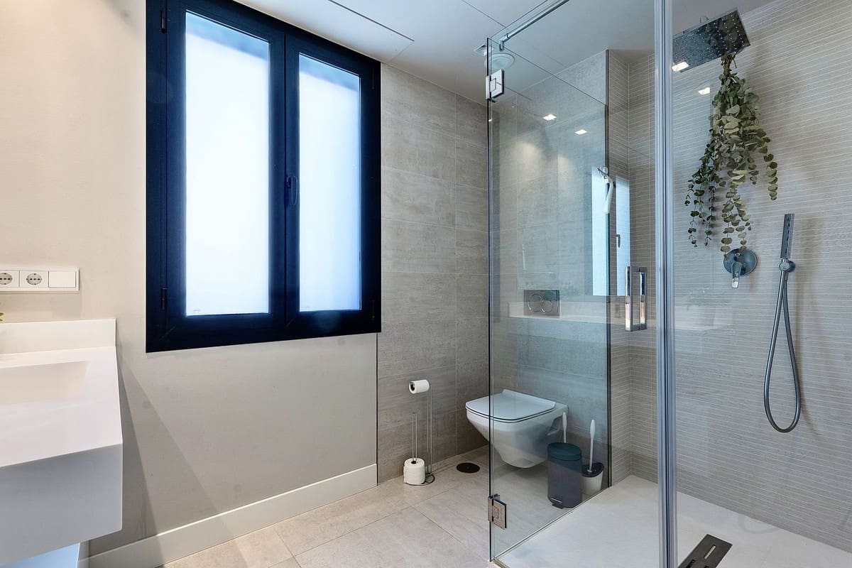 2 bedroom Apartment for rent in Nueva Andalucia with pool garage - € 3,600 (Ref: 9733338)