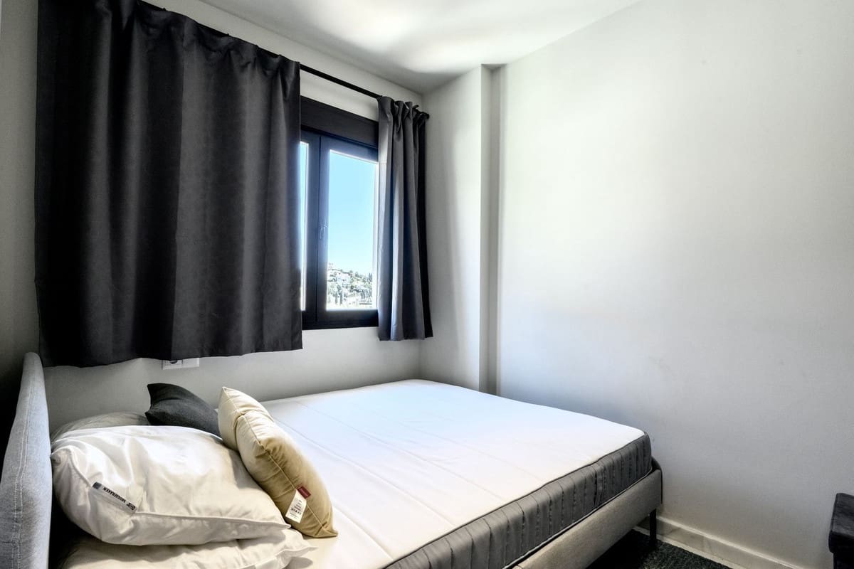 4 bedroom Townhouse for rent in Riviera del Sol with pool garage - € 3,500 (Ref: 9733339)