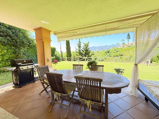 3 sovrum Semi-fristående Villa för semesterbostäder i Marbella med pool - 1 700 € (Ref: 9733341)