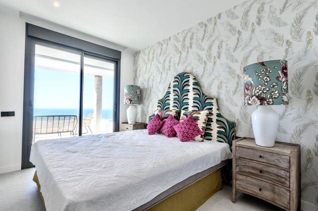 2 sypialnia Apartament do wynajęcia w Los Monteros, Marbella z basenem garażem - 3 200 € (Ref: 9733342)