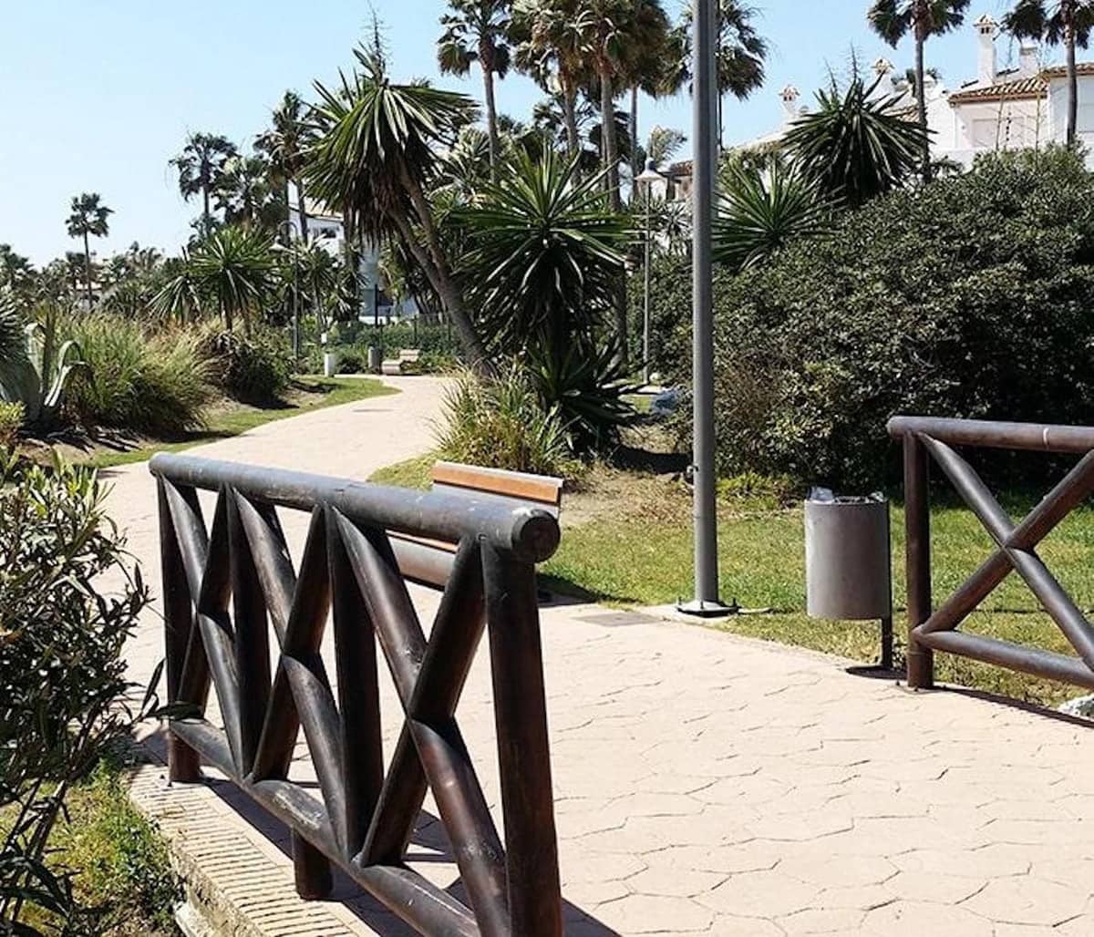 2 bedroom Apartment for rent in Costalita with pool garage - € 3,000 (Ref: 9733343)