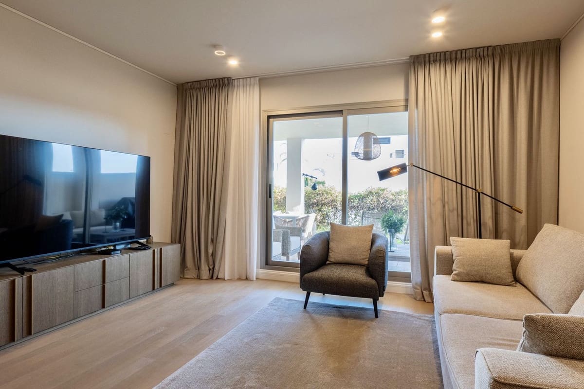 2 bedroom Apartment for rent in New Golden Mile with pool garage - € 3,000 (Ref: 9733344)