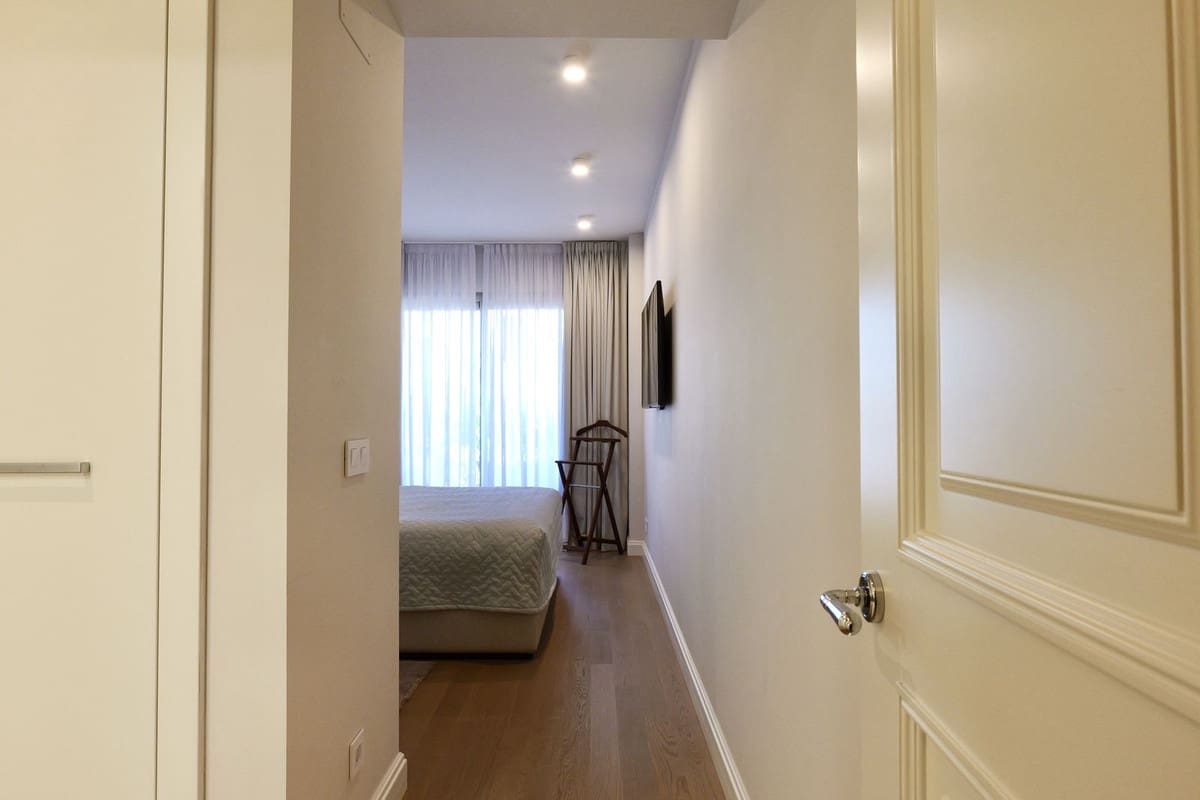 2 bedroom Apartment for rent in New Golden Mile with pool garage - € 3,000 (Ref: 9733344)