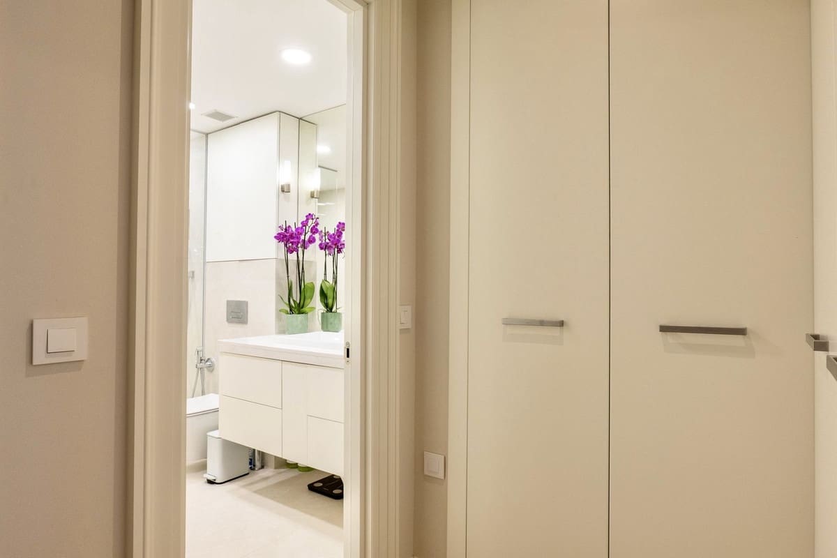 2 bedroom Apartment for rent in New Golden Mile with pool garage - € 3,000 (Ref: 9733344)