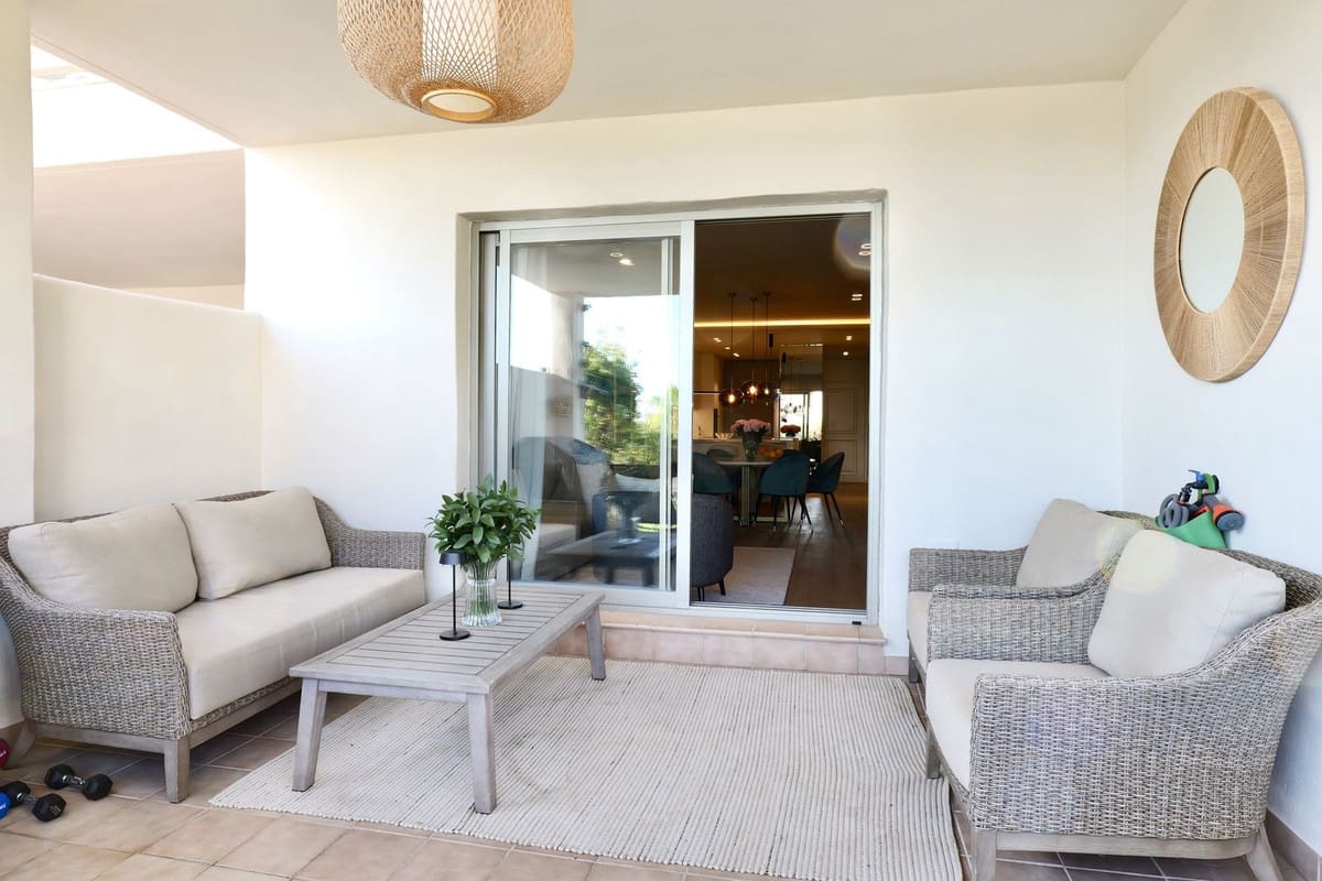 2 bedroom Apartment for rent in New Golden Mile with pool garage - € 3,000 (Ref: 9733344)