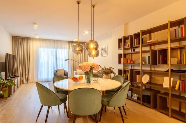 2 bedroom Apartment for rent in Selwo, Estepona with pool garage - € 3,000 (Ref: 9733344)