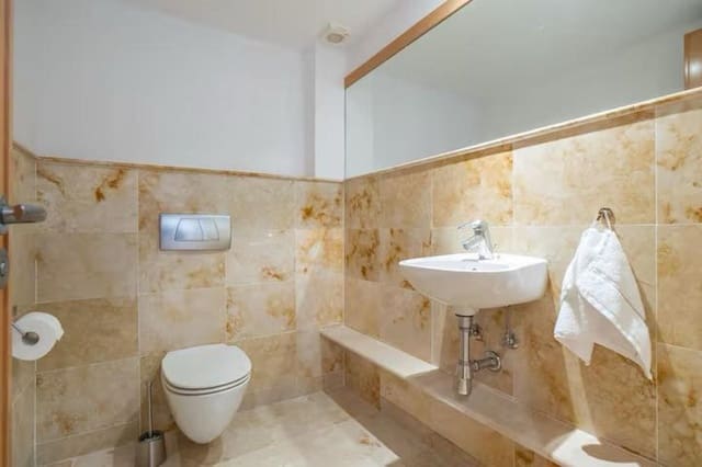 3 camera da letto Appartamento da affittare in Los Monteros, Marbella con piscina garage - 2.800 € (Rif: 9733345)