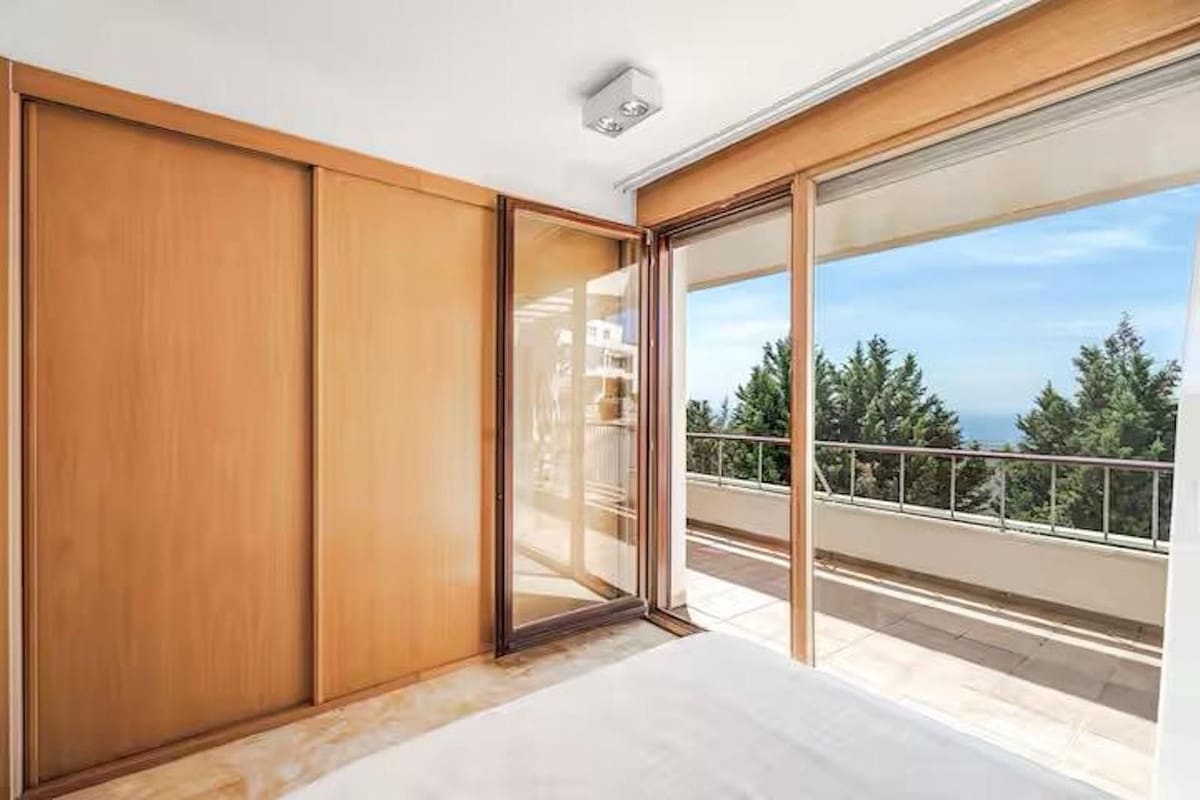 3 bedroom Apartment for rent in Los Monteros with pool garage - € 2,800 (Ref: 9733345)