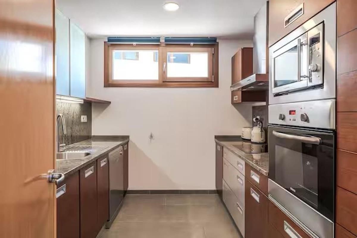 3 bedroom Apartment for rent in Los Monteros with pool garage - € 2,800 (Ref: 9733345)