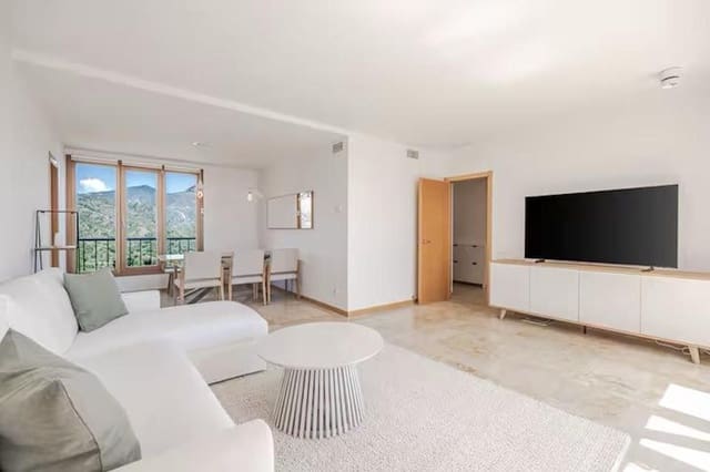 3 slaapkamer Appartement te huur in Los Monteros, Marbella met zwembad garage - € 2.800 (Ref: 9733345)