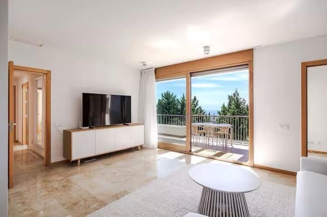 3 sypialnia Apartament do wynajęcia w Los Monteros, Marbella z basenem garażem - 2 800 € (Ref: 9733345)