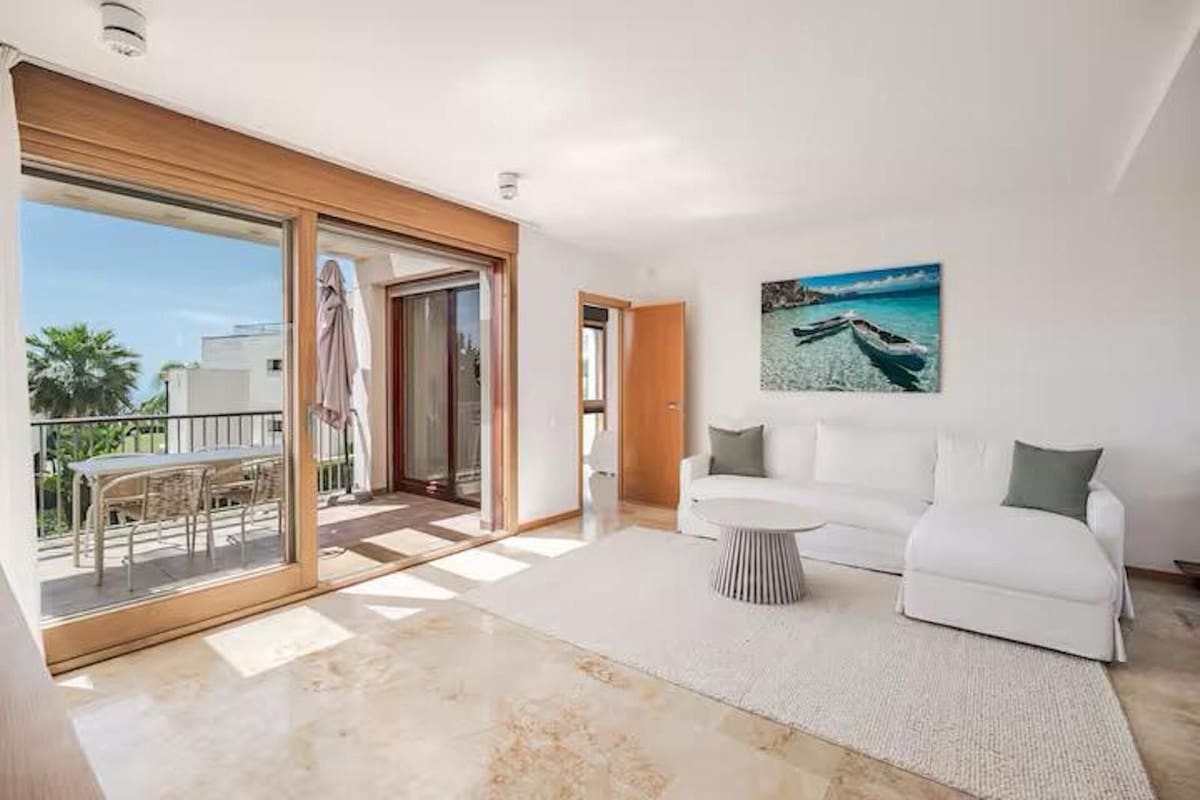3 bedroom Apartment for rent in Los Monteros with pool garage - € 2,800 (Ref: 9733345)