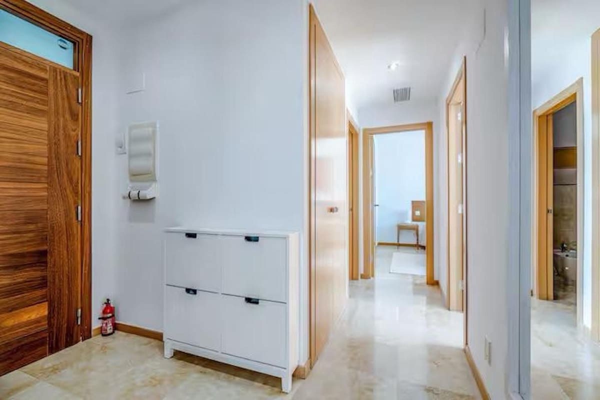 3 bedroom Apartment for rent in Los Monteros with pool garage - € 2,800 (Ref: 9733345)
