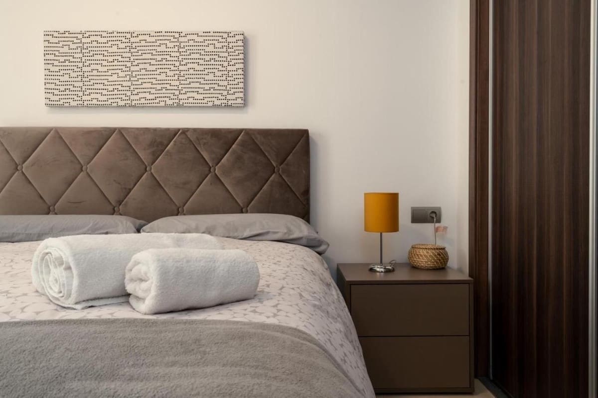 3 bedroom Apartment for rent in San Pedro de Alcantara with pool garage - € 2,700 (Ref: 9733346)