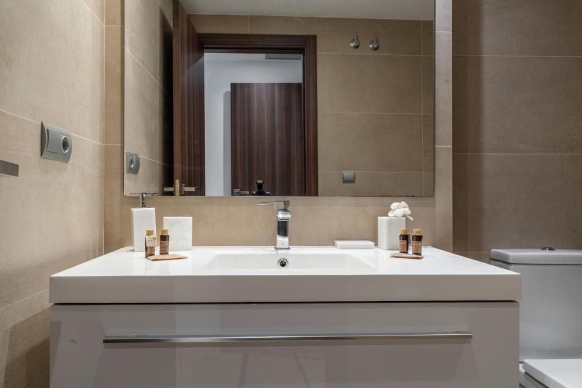 3 bedroom Apartment for rent in San Pedro de Alcantara with pool garage - € 2,700 (Ref: 9733346)