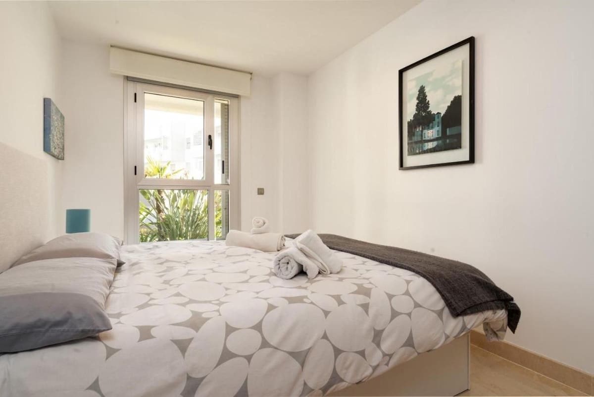 3 bedroom Apartment for rent in San Pedro de Alcantara with pool garage - € 2,700 (Ref: 9733346)