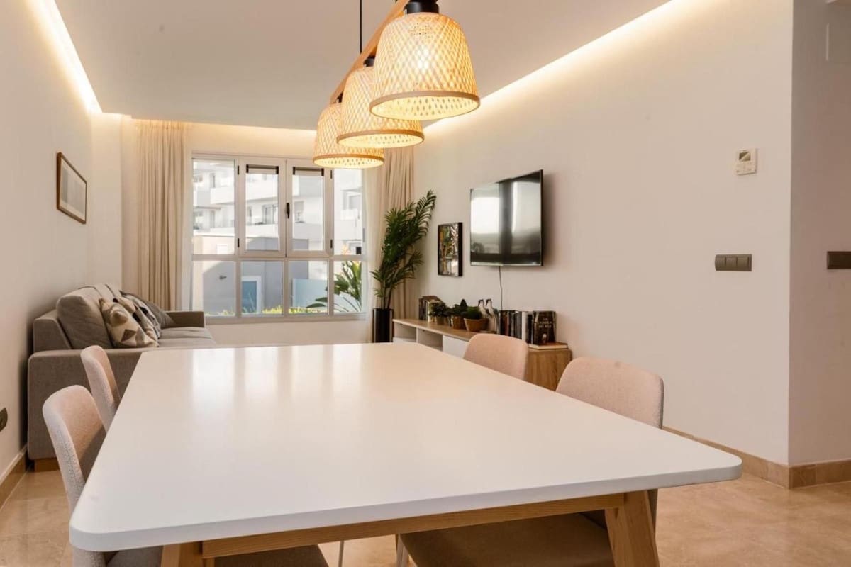 3 bedroom Apartment for rent in San Pedro de Alcantara with pool garage - € 2,700 (Ref: 9733346)