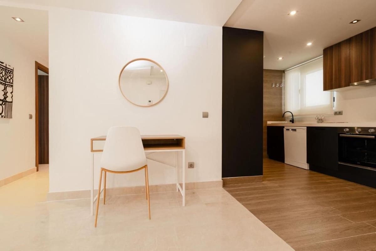 3 bedroom Apartment for rent in San Pedro de Alcantara with pool garage - € 2,700 (Ref: 9733346)