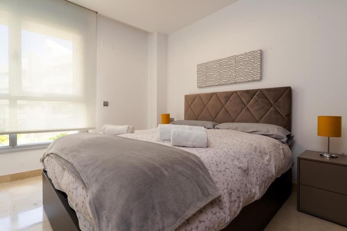 3 bedroom Apartment for rent in San Pedro de Alcantara with pool garage - € 2,700 (Ref: 9733346)