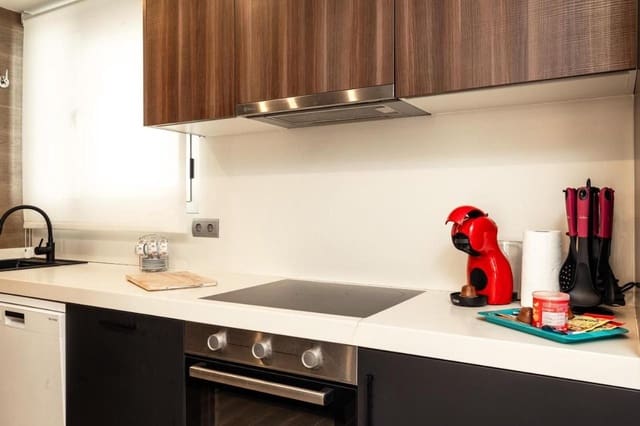 3 quarto Apartamento para arrendar em San Pedro de Alcantara, Marbella com piscina garagem - 2 700 € (Ref: 9733346)