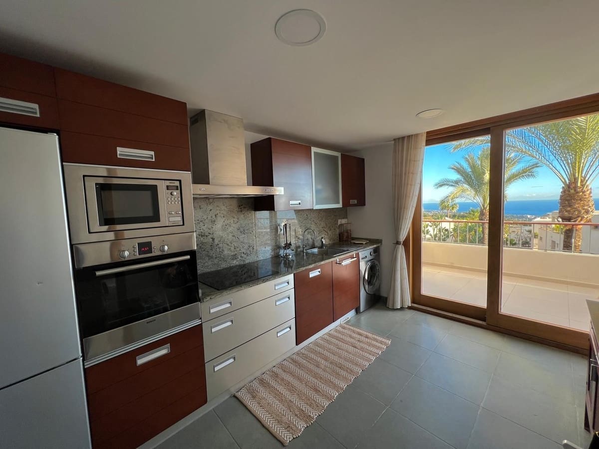 2 bedroom Apartment for rent in Los Monteros with pool garage - € 2,500 (Ref: 9733347)